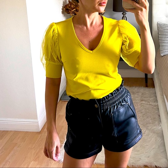 Bright Puff Sleeve Beautiful Top Stretchy Material - Picture 5 of 12